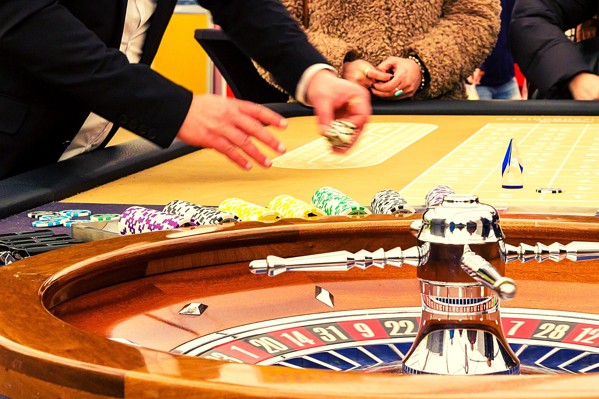 The Thrills and Risks of Online Casinos: A Deep Dive